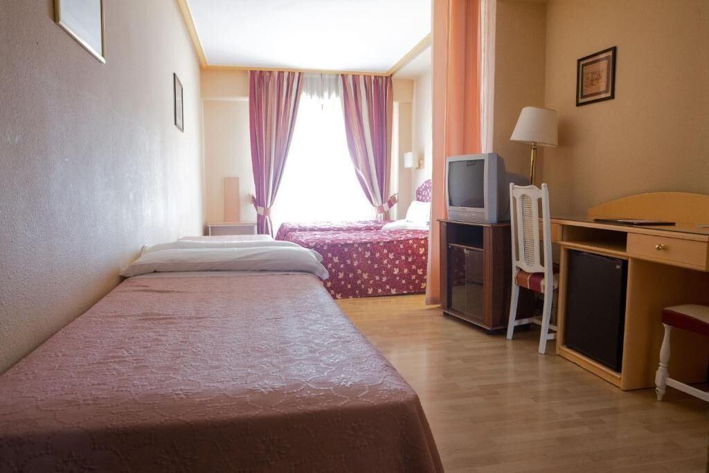 Hotel Tibur Zaragoza Exterior photo