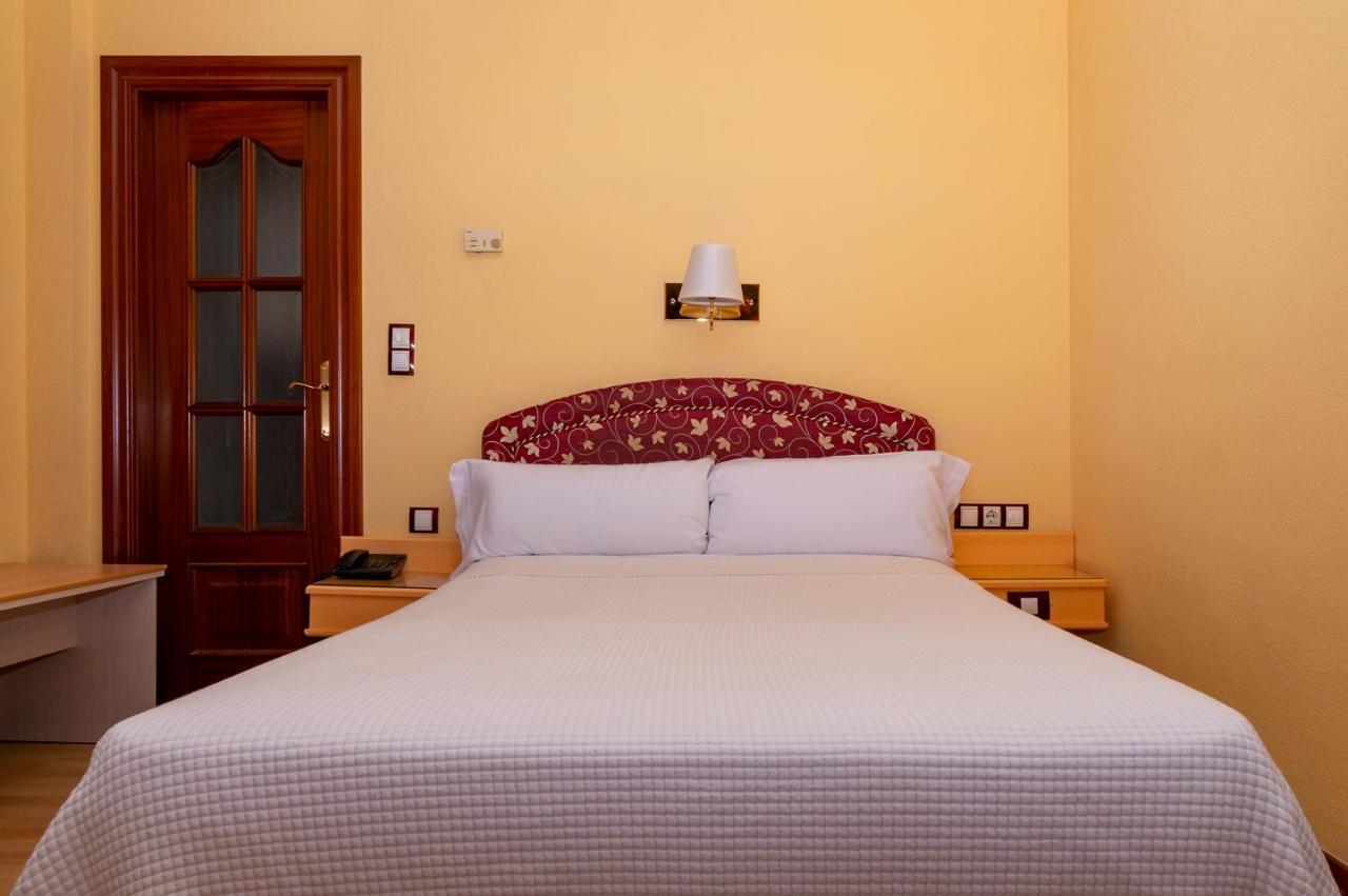 Hotel Tibur Zaragoza Exterior photo