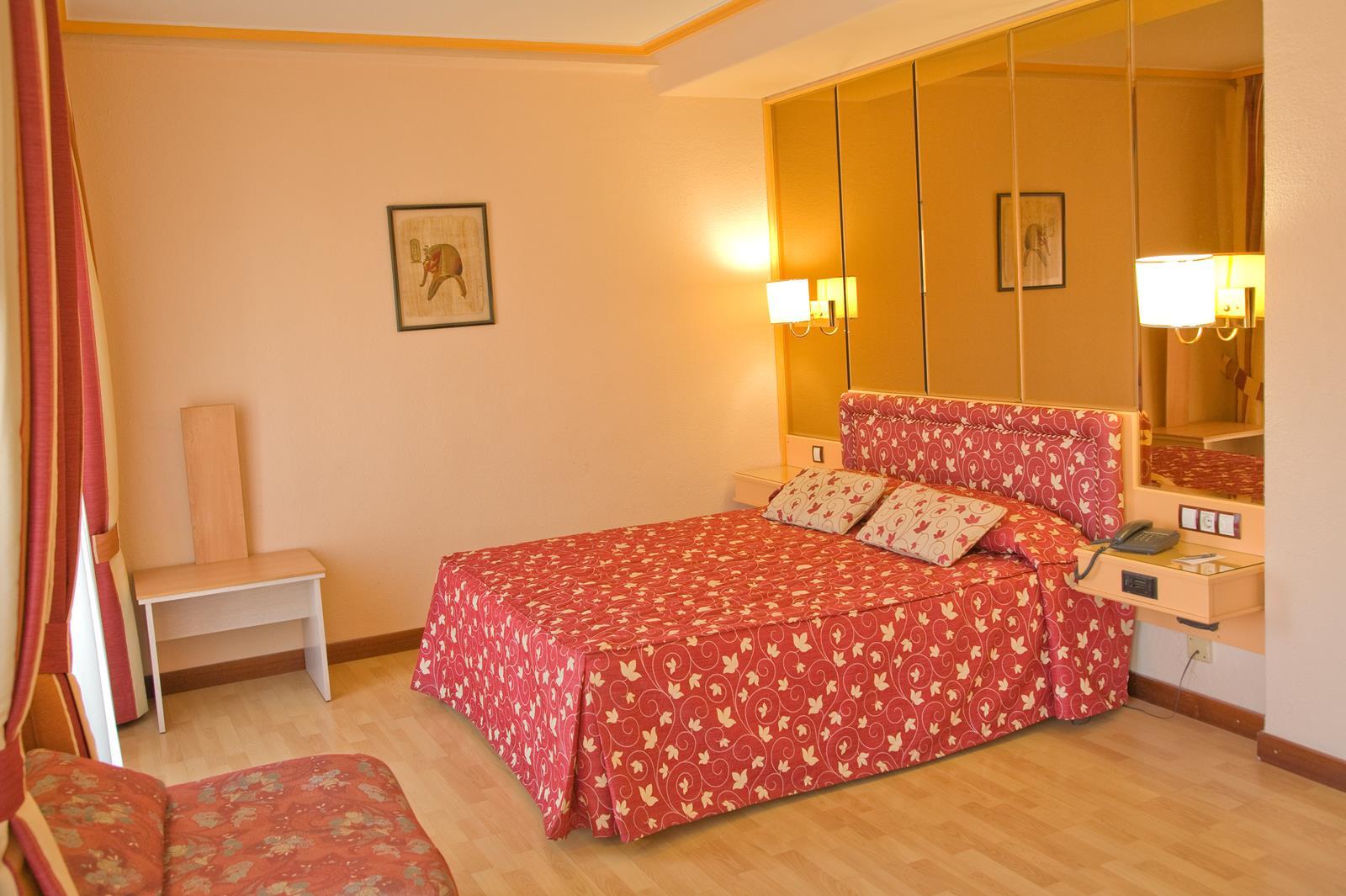 Hotel Tibur Zaragoza Exterior photo